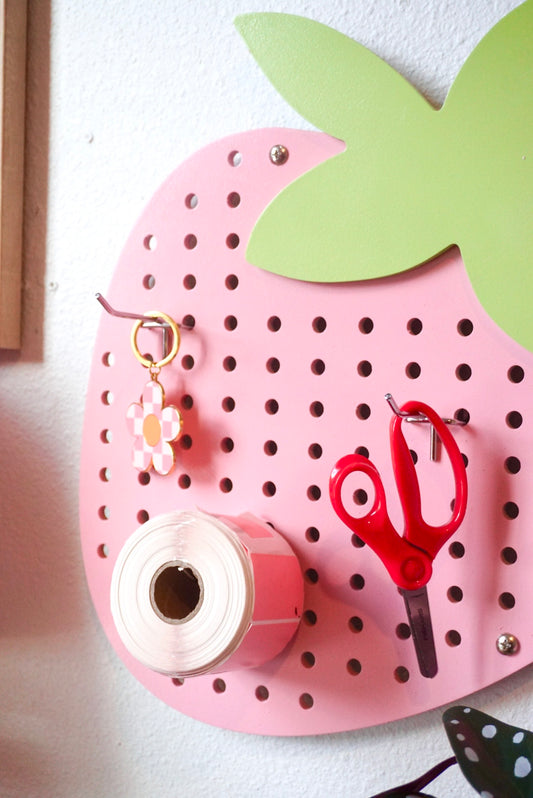 Strawberry Pegboard (*original style)