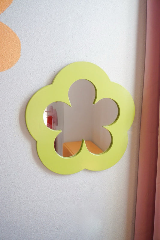 Retro Flower Mirror